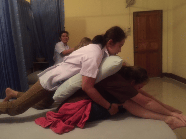 Thai Foot Massage with Back, Head & Shoulder - A complete massage