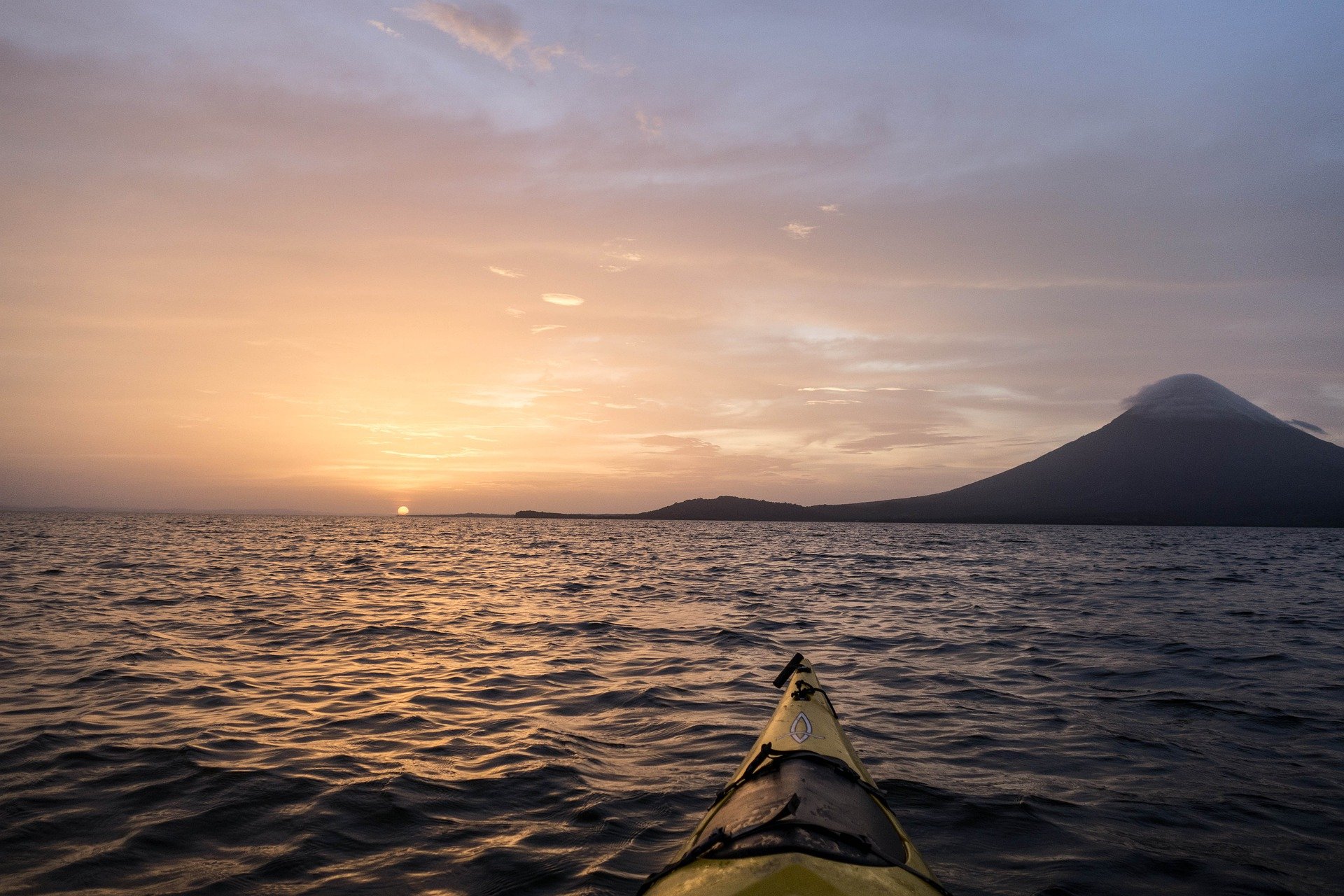 Traditional Net Fishing in the Isletas - El Espino Travel Reservations