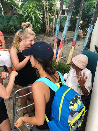 volunteer in the DR