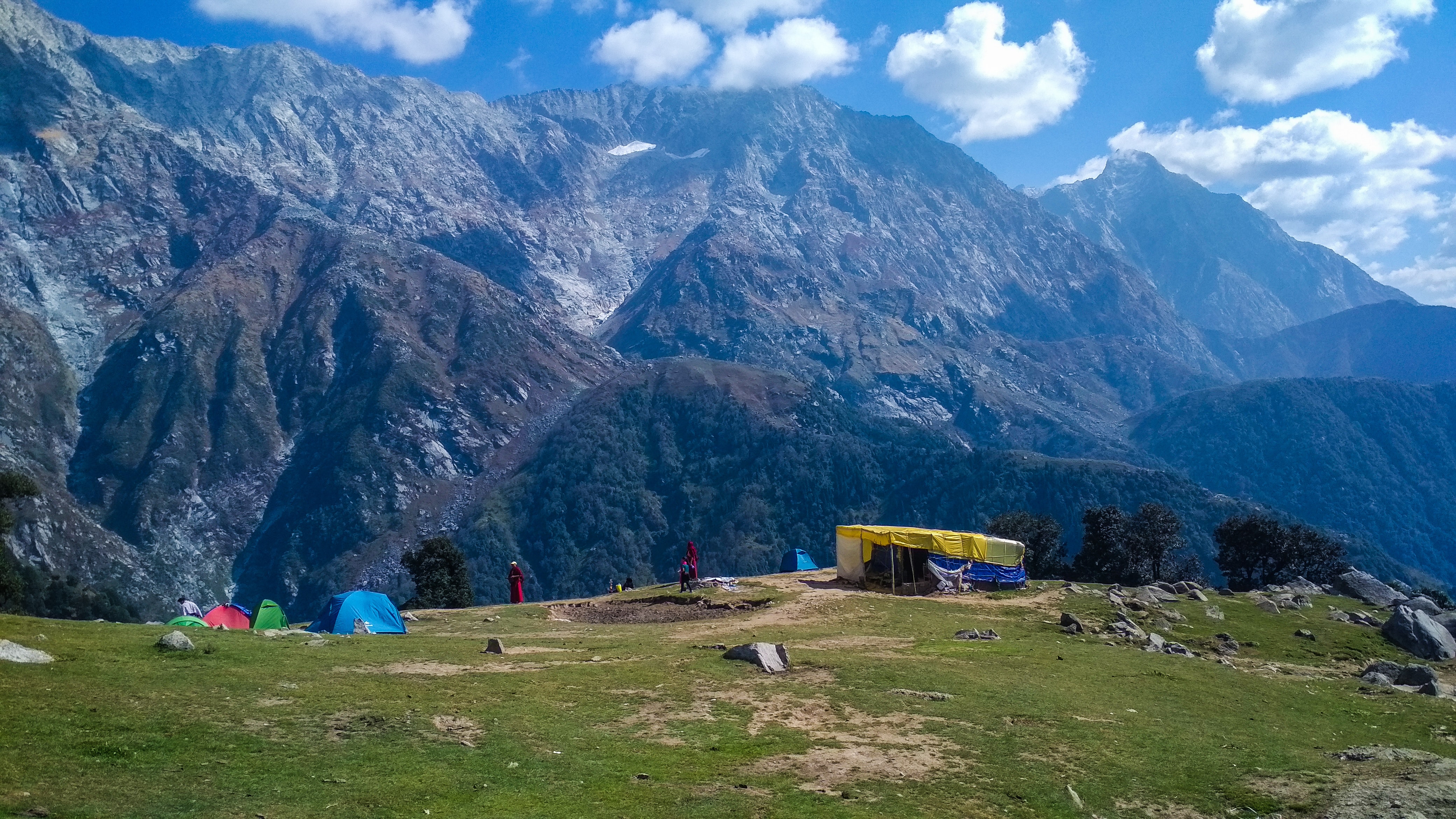 You Can Actually Go Hiking In India s Himalayan Mountains